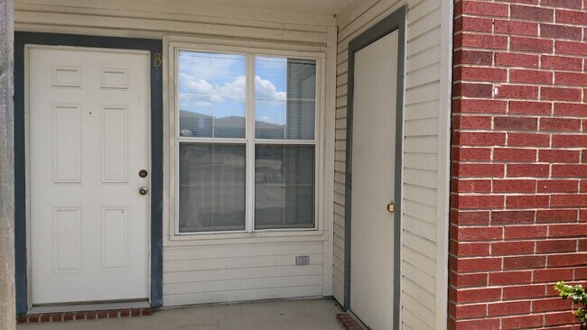 Building Photo - 1509 Dugger Cir