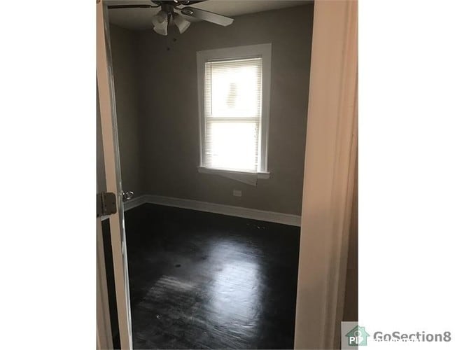 Building Photo - UPDATED 2BD/1BA UNIT IN MORGAN PARK.