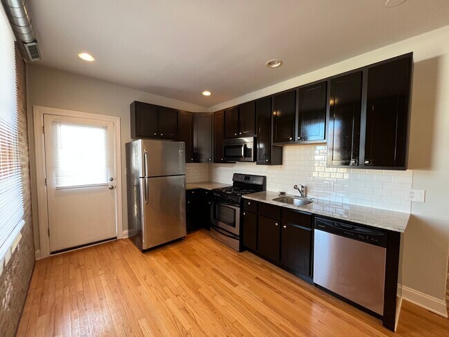 Foto del edificio - 1626 W Fargo Ave