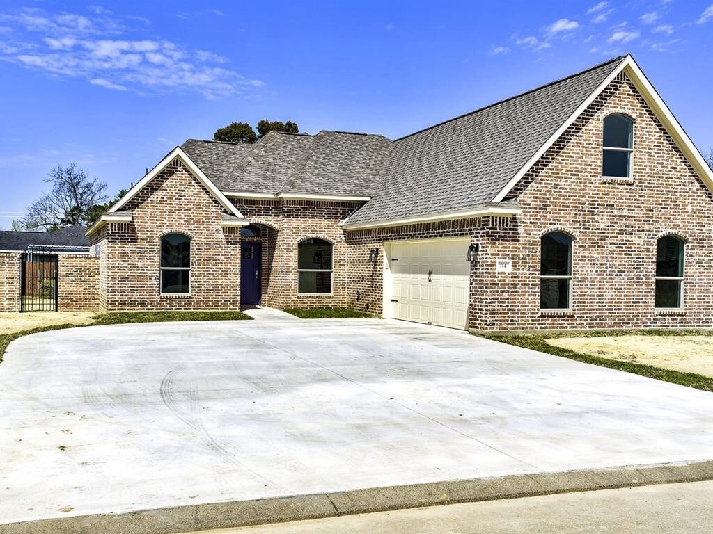 Foto principal - 114 Acadian Garden Blvd