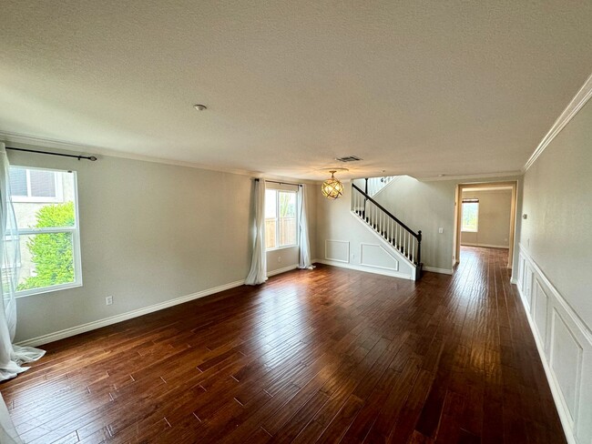 Foto del edificio - Great 4B/2.5BA House in Vista!