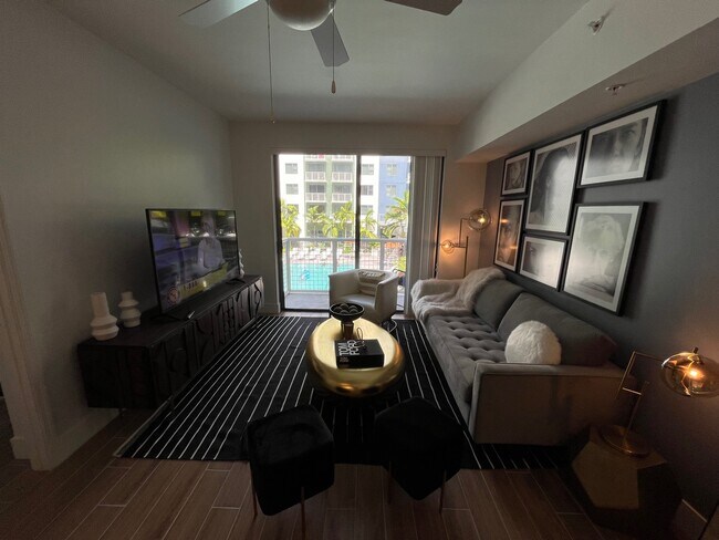 Foto del edificio - 2523 NE 183rd St