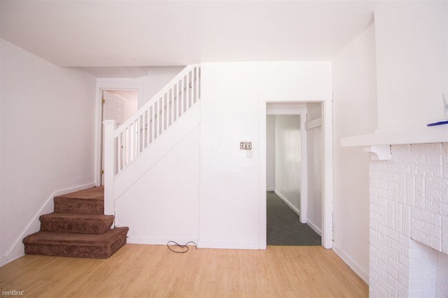 Building Photo - 4 br, 1 bath House - (August 2024)(south O...