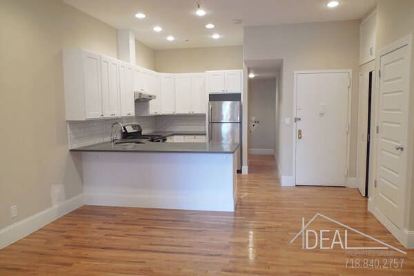 Primary Photo - 30 Woodhull St
