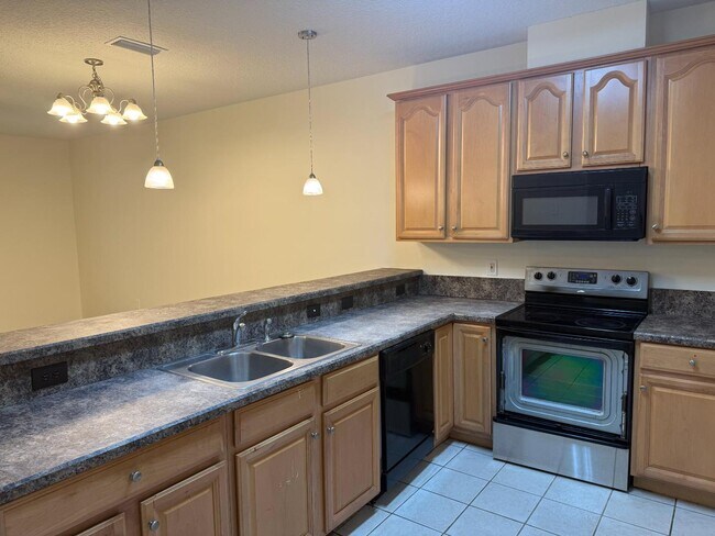 Building Photo - 2190 Monument Rd