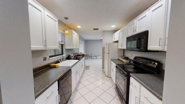 Foto del edificio - 1369 SW Gastador Ave