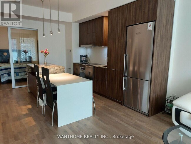 Photo du bâtiment - 1 Bloor St E