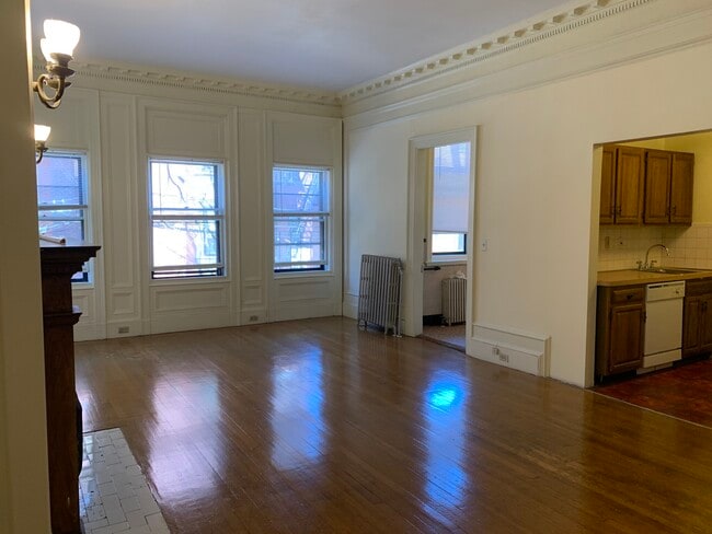 Building Photo - 379 Commonwealth Ave