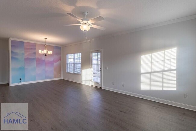 Foto del edificio - 260 Rutledge Dr