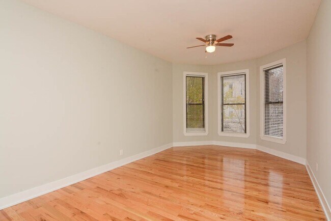 Foto del edificio - 636 W Oak St