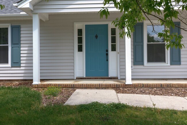 Building Photo - APPLICATIONS PENDING! Maintenance-free 3 b...