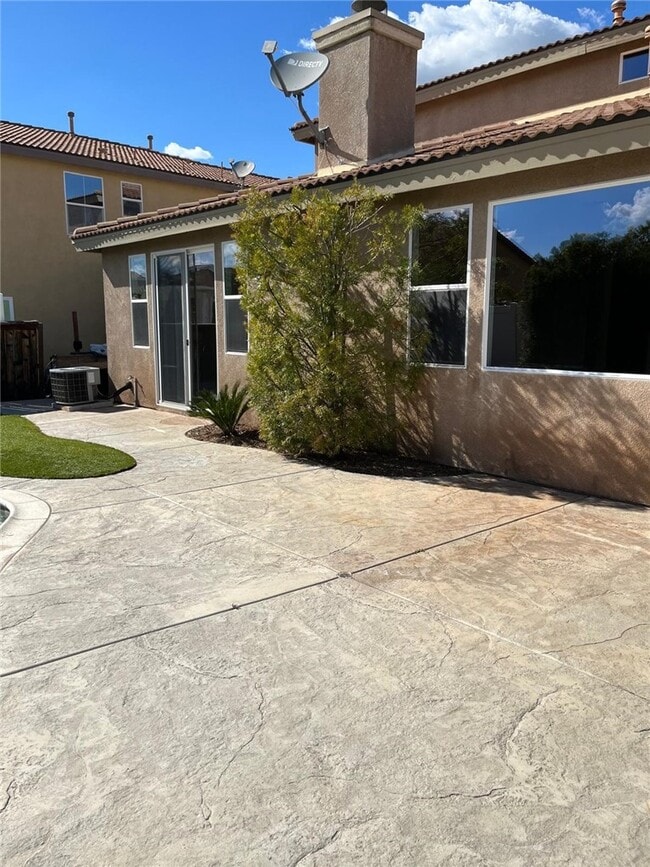 Foto del edificio - 32689 Cottonwood Rd