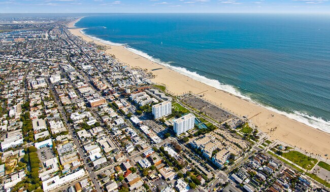 Ubicado en la playa de Santa Mónica - The Shores