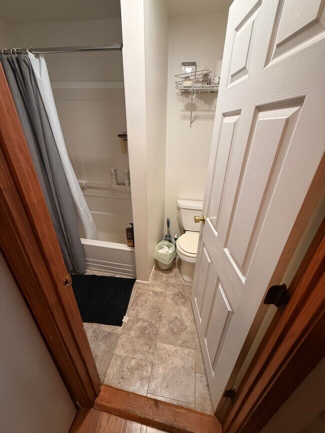 Building Photo - 70 Joy St