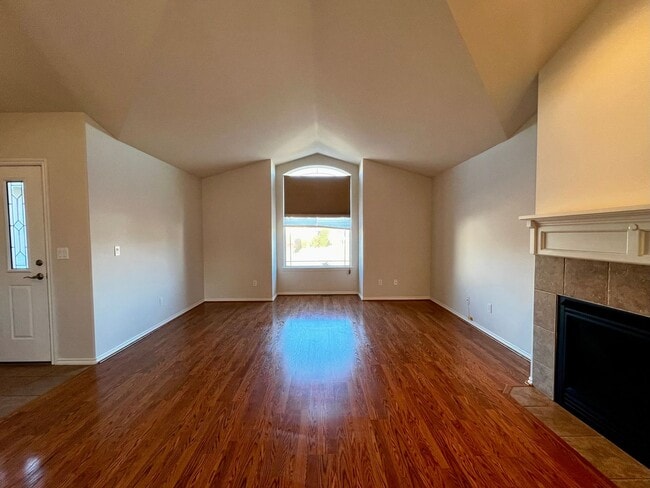 Building Photo - 8800 Midvale Rd