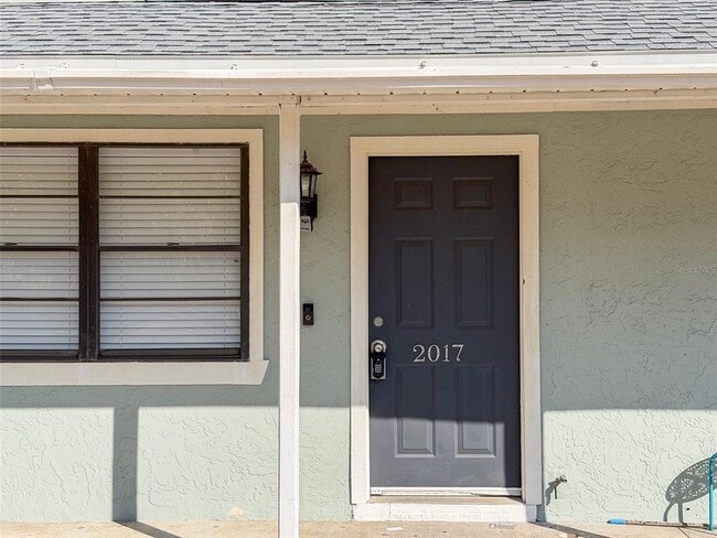 Building Photo - 2017 N Kelley Ave