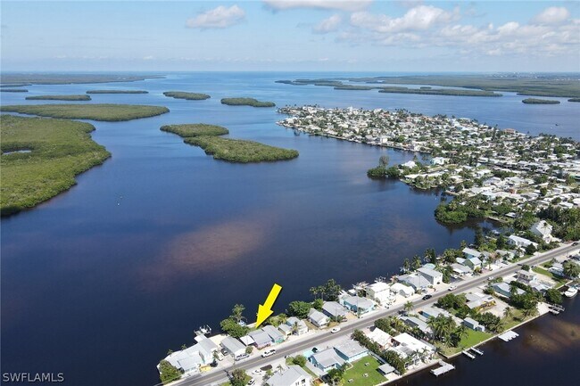 Building Photo - 4760 Pine Island Rd