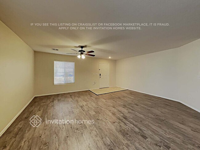 Building Photo - 3328 Famiglia Dr