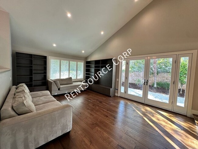 Building Photo - 25463 Via Escovar-