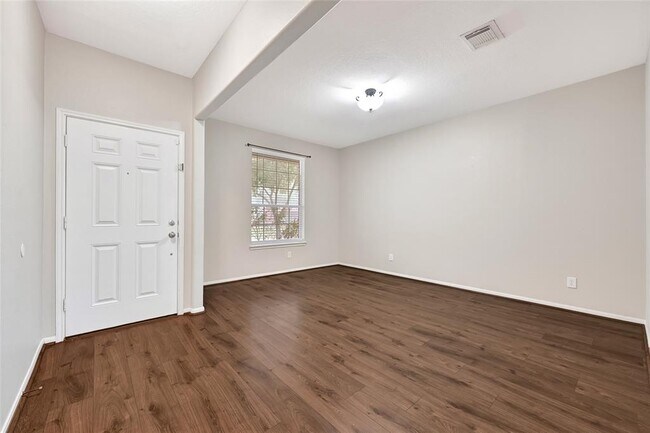 Foto del edificio - 26418 Richwood Oaks Dr