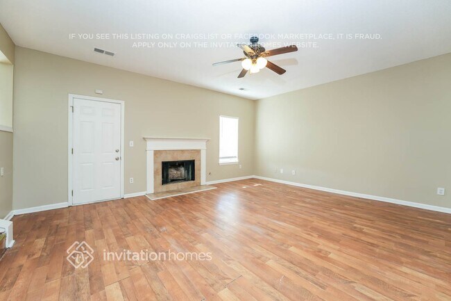 Foto del edificio - 489 Lakewater Estates Dr