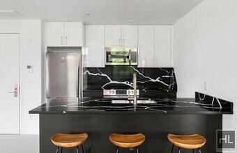 Building Photo - Stunning 1 bedroom in Riverdale