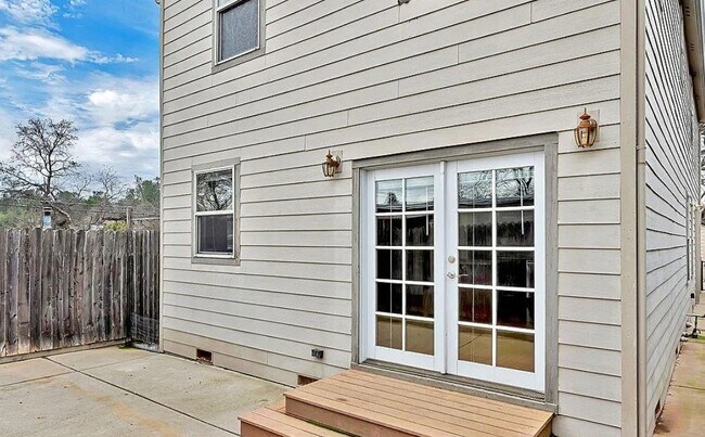 Foto del edificio - 4790 Fall St