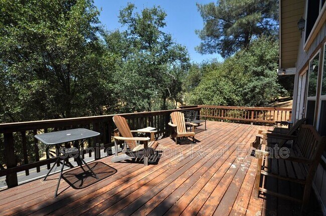 Building Photo - 20415 Pine Mountain Dr