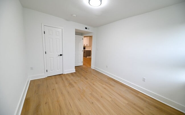 Building Photo - 1230 Penn St