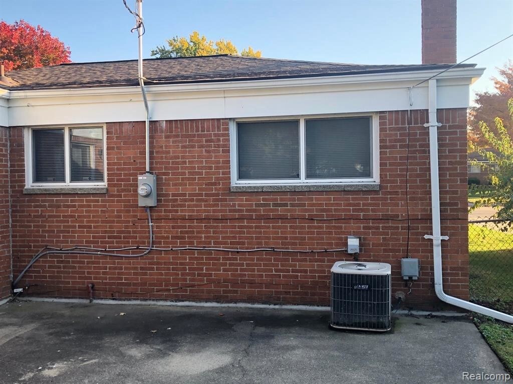 Foto principal - 11665 Frazho Rd
