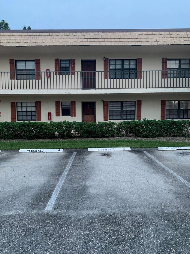 Primary Photo - 4467 Oak Terrace Dr