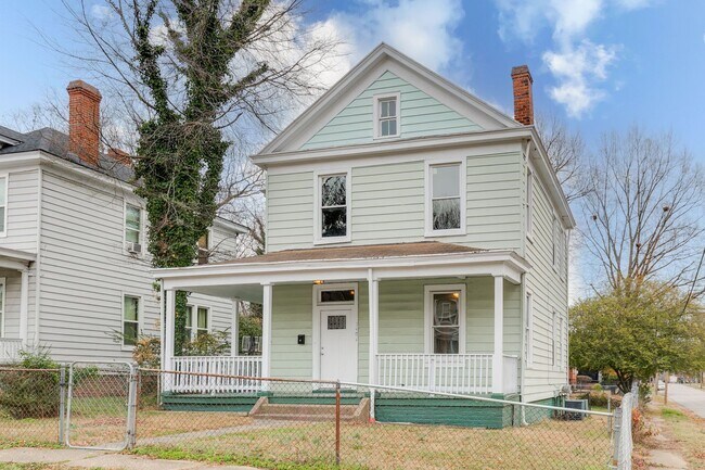 Building Photo - 3 Bedroom Home in North Highland Park ***A...