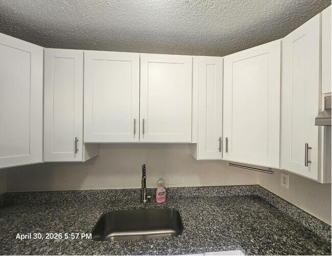 Foto del edificio - Beautiful and cozy 2/1 apartment available now!