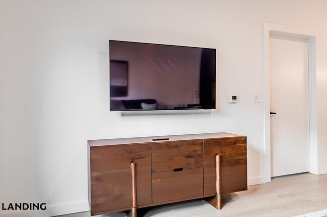 Foto del edificio - 2623 Keene St