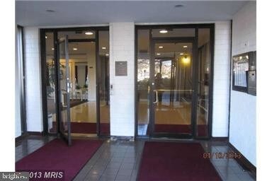Foto del edificio - 6001 Arlington Blvd