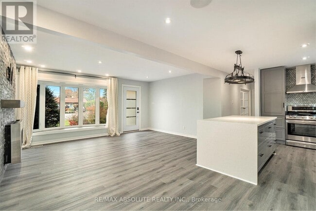 Building Photo - 20 Harwick Crescent
