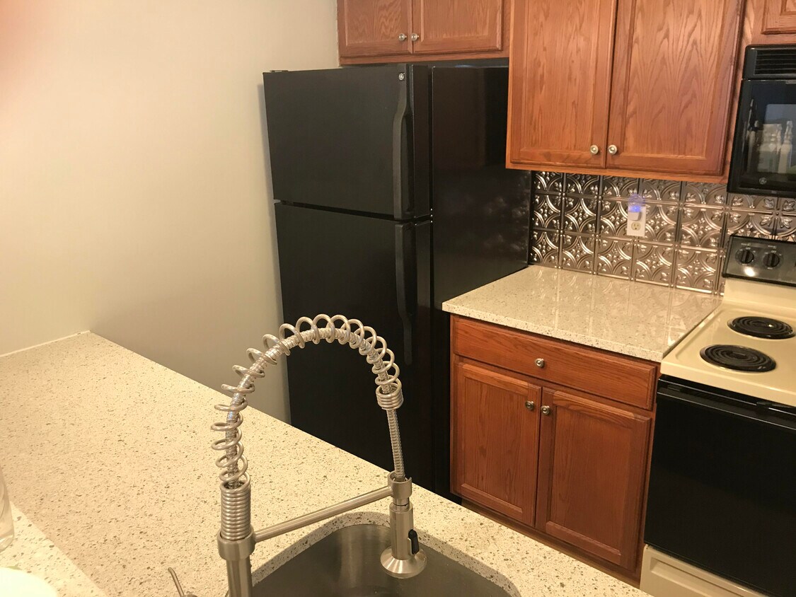 Foto principal - 2701 Lehman Rd
