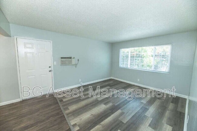 Foto del edificio - 1922 Ethan Way