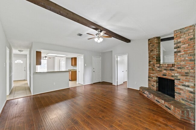 Foto del edificio - 3308 Kathryn Cir