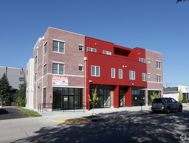 Building Photo - Walnut Place Apartments