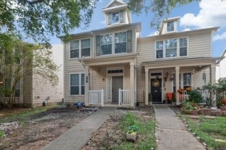 Building Photo - 23851 Township Elm St