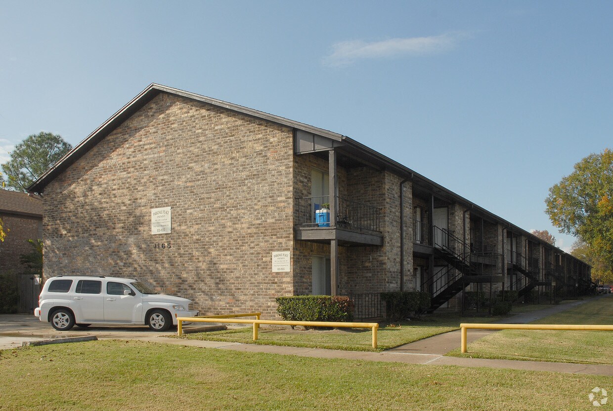 Parkdale Place Apartments in Beaumont, TX