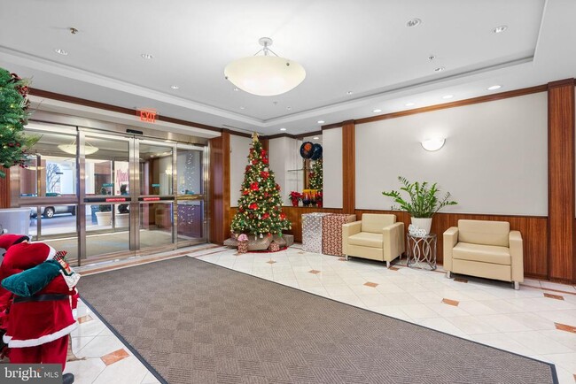 Building Photo - 900 N Stafford St