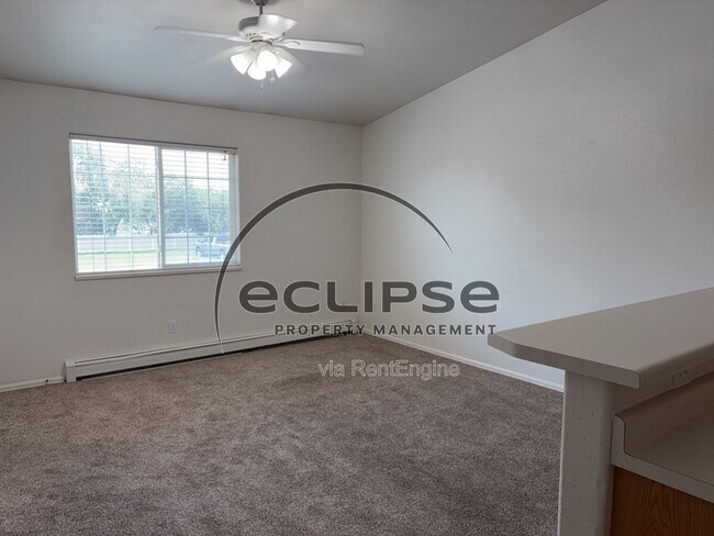 Foto del edificio - 494 Coronado Way