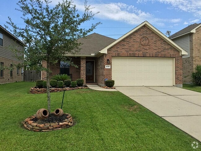 Building Photo - 10351 Whisper Bluff Dr