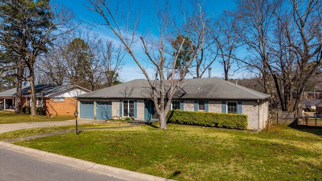 Building Photo - 8210 Leatrice-