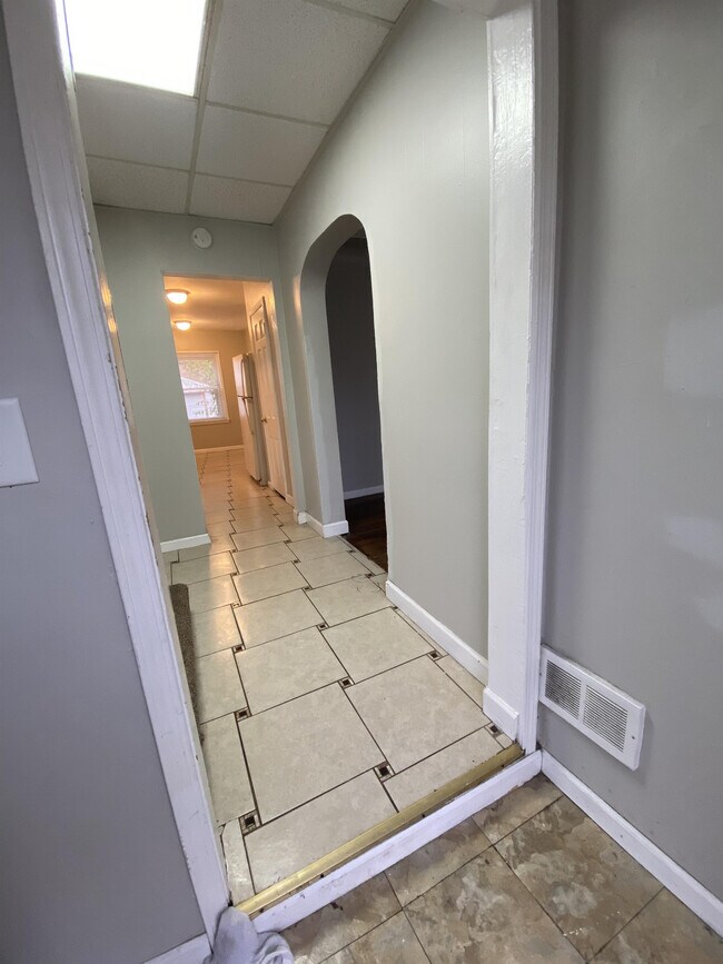 Foto del edificio - 15821 Kentfield St