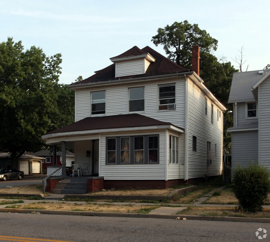Building Photo - 536 W Mishawaka Ave