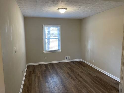 Foto del edificio - 921 Walnut Cir SW