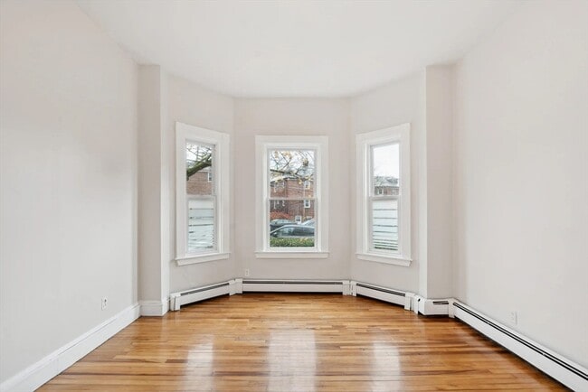 Building Photo - 2A Sherman St